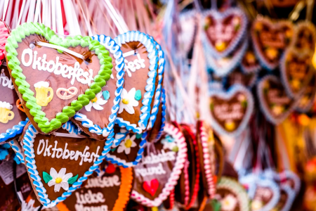 Peperkoekharten met Oktoberfest-opschrift